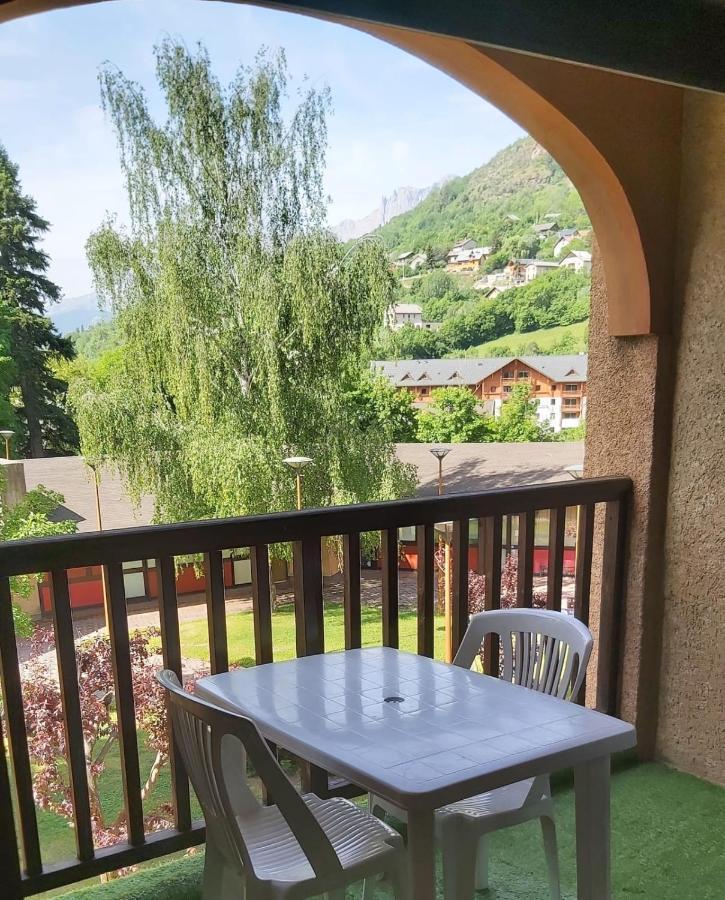 Beautiful Studio With Balcony In Briancon Exterior photo